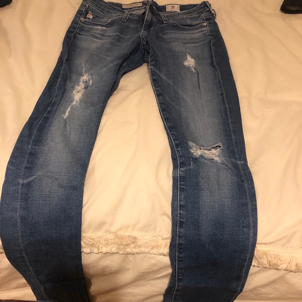 AG ciggerate mid rise distressed jean size 24